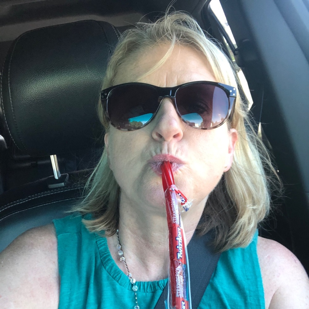 Meet your Posher, Amy